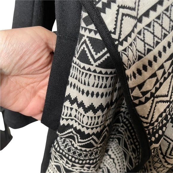 EN CREME BLACK CREAM OVERSIZED COLLAR AZTEC TRIBAL PRINT JACKET SIZE Large - Picture 5 of 8